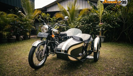 Royal Enfield Sidecar by Scooter99 – Custom & Classic